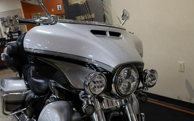 FLHTKSE 2017 CVO™ Limited