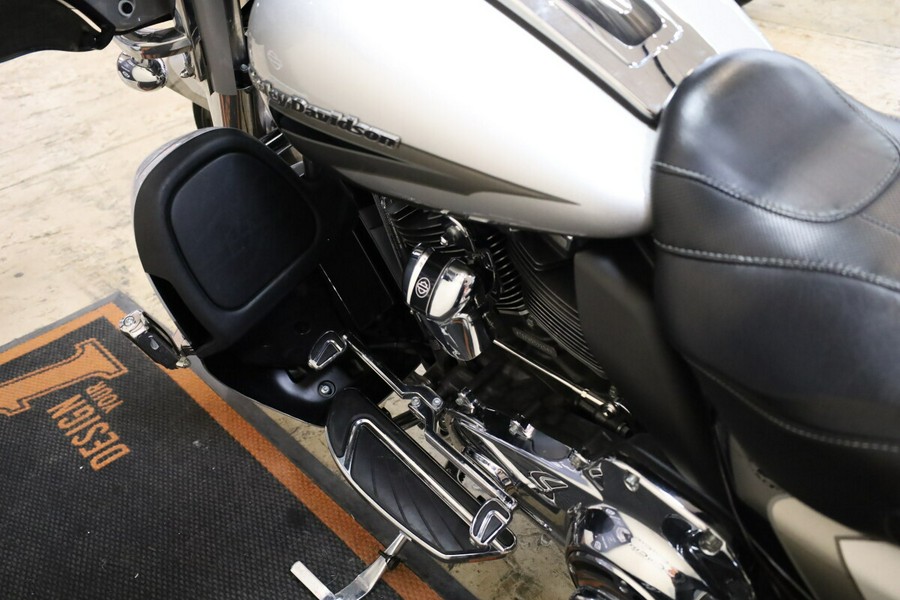 FLHTKSE 2017 CVO™ Limited