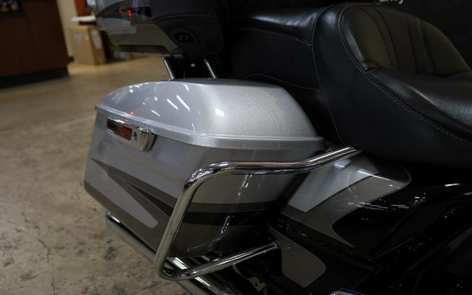 FLHTKSE 2017 CVO™ Limited