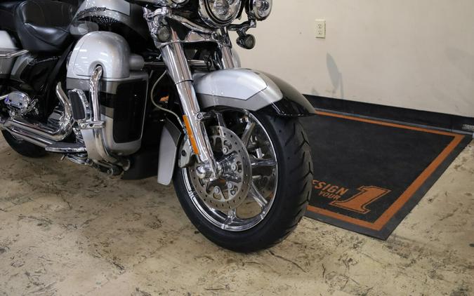 FLHTKSE 2017 CVO™ Limited