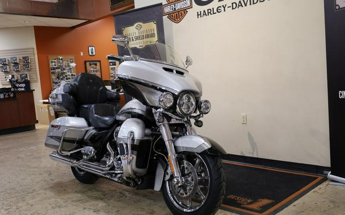 FLHTKSE 2017 CVO™ Limited