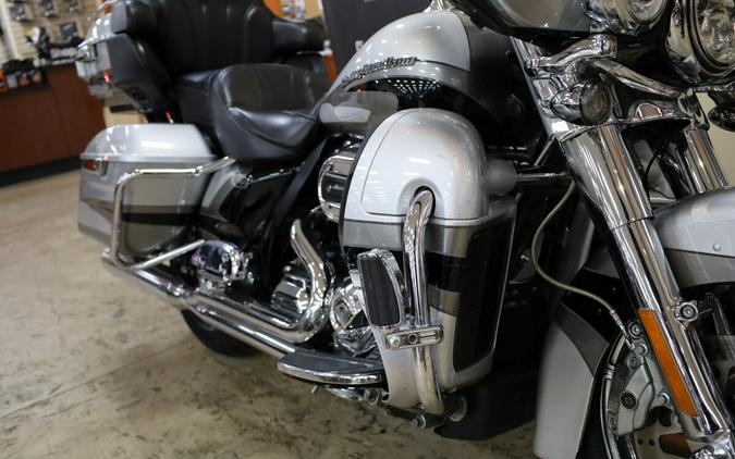 FLHTKSE 2017 CVO™ Limited