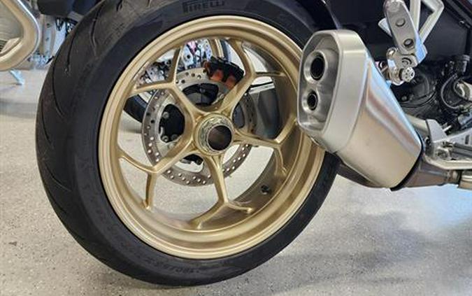 2024 Moto Guzzi V100 Mandello