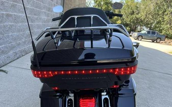 2020 Harley-Davidson® FLTRK - Road Glide® Limited