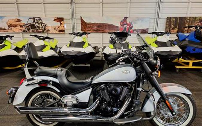 2021 Kawasaki Vulcan 900 Classic