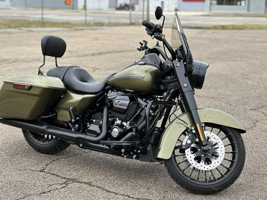 2017 Harley-Davidson® FLHRXS - Road King® Special