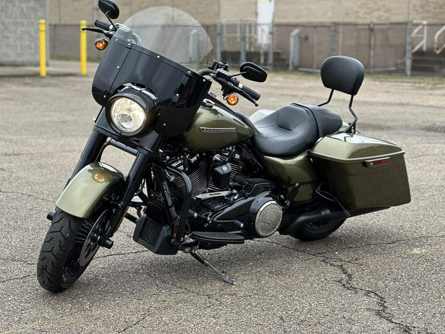 2017 Harley-Davidson® FLHRXS - Road King® Special