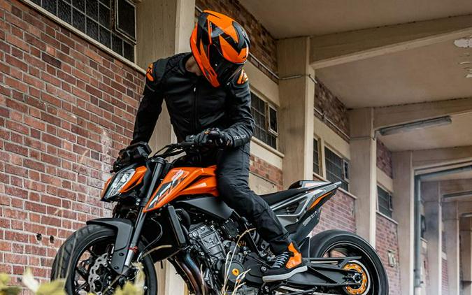 2024 KTM 790 Duke