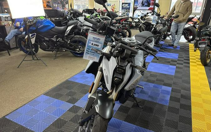 2024 Suzuki GSX-8S