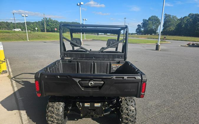 2026 Can-Am Defender HD7