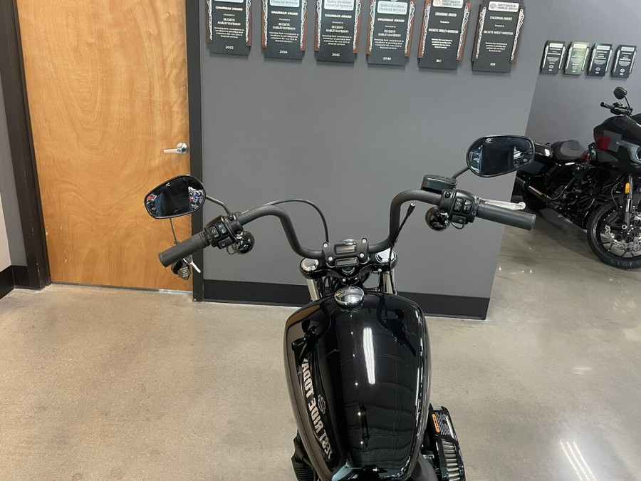 2024 Harley-Davidson® Street Bob® 114 Vivid Black