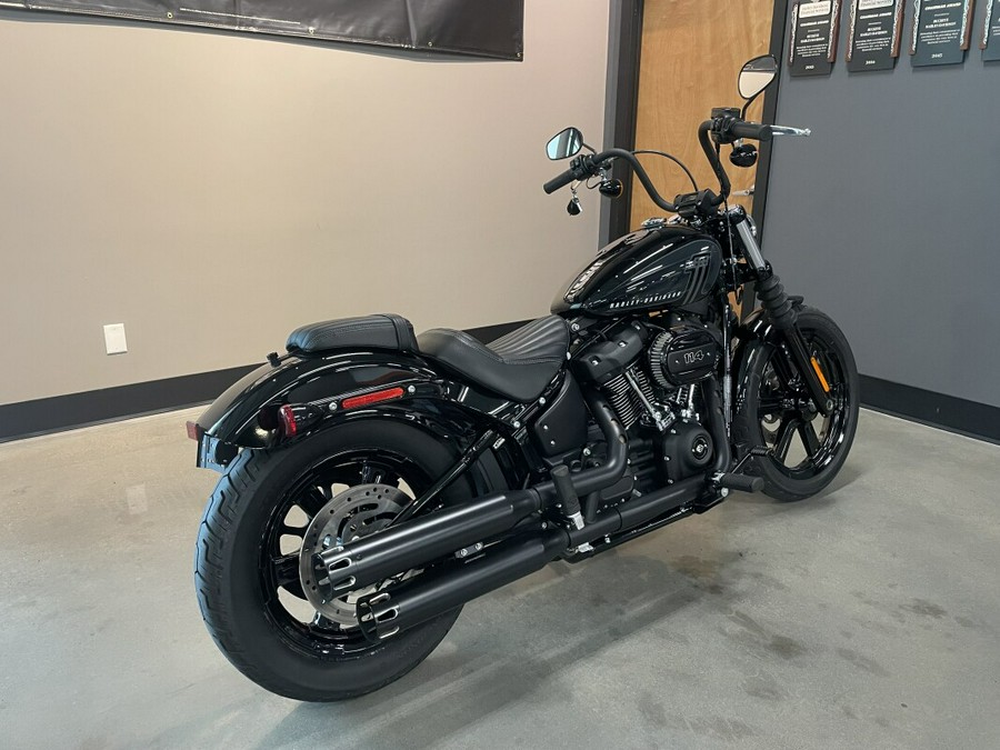 2024 Harley-Davidson® Street Bob® 114 Vivid Black
