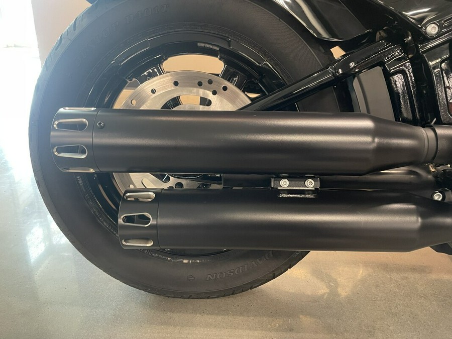 2024 Harley-Davidson® Street Bob® 114 Vivid Black