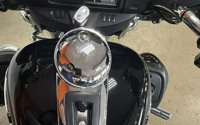 2014 Harley-Davidson® FLHTCUTG - Tri Glide® Ultra