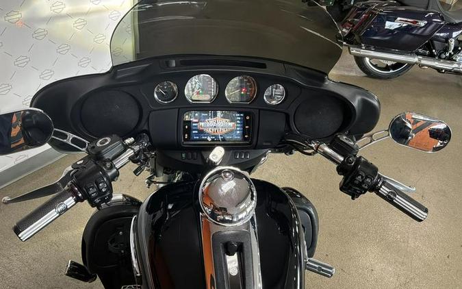 2014 Harley-Davidson® FLHTCUTG - Tri Glide® Ultra