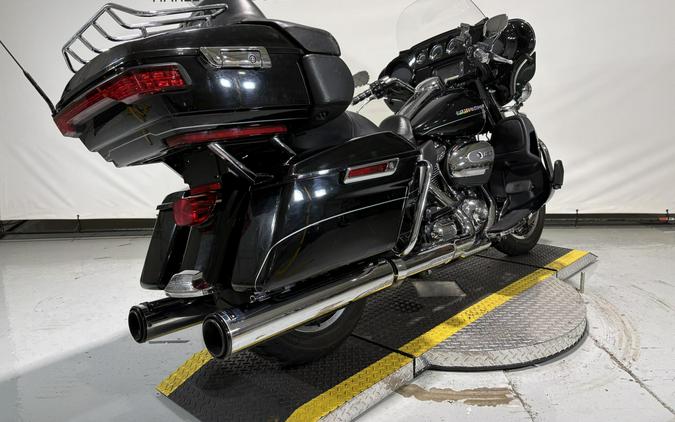 2017 Harley-Davidson Ultra Limited Low Vivid Black