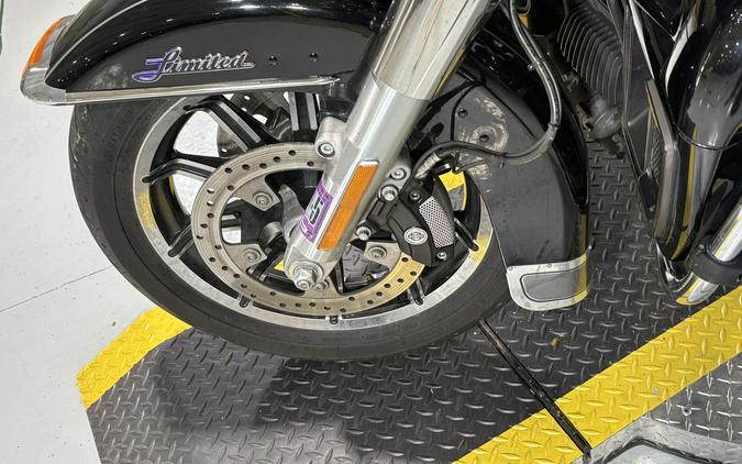2017 Harley-Davidson Ultra Limited Low Vivid Black