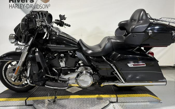 2017 Harley-Davidson Ultra Limited Low Vivid Black