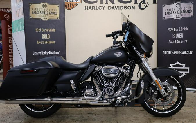 FLHXS 2022 Street Glide® Special