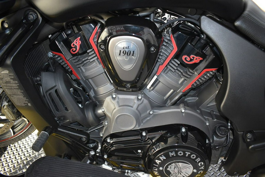 2023 Indian Challenger Dark Horse Black Smoke