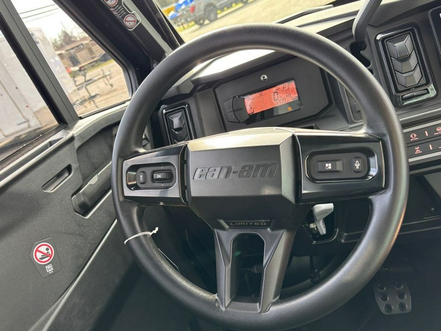 2026 Can-Am Defender Limited HD11