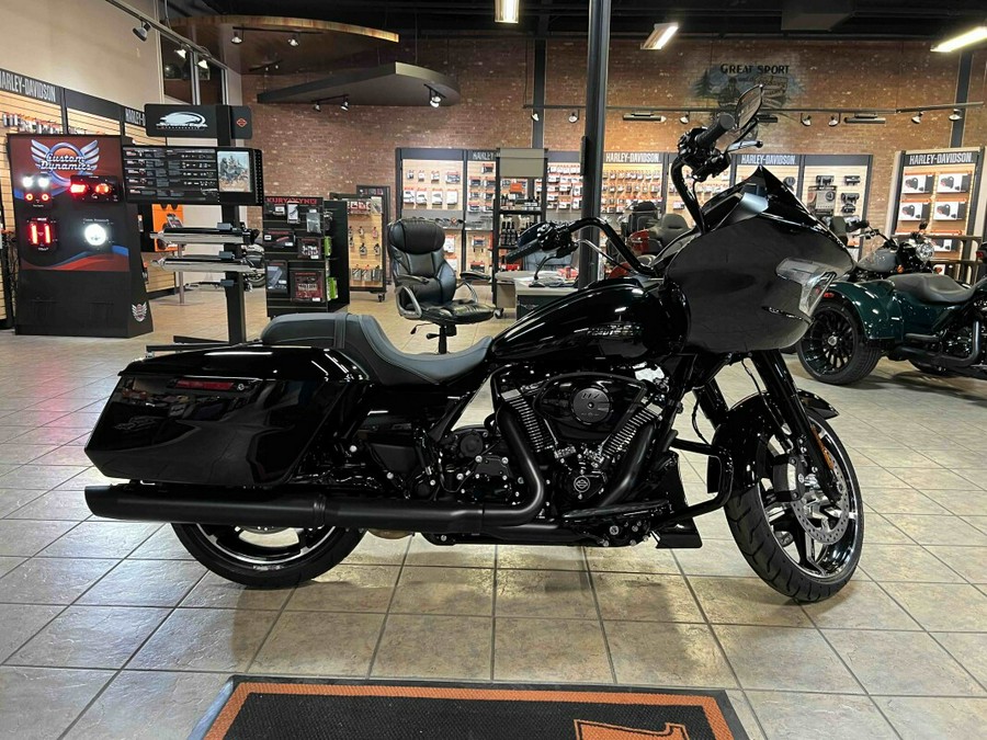 2024 Harley-Davidson Road Glide® Vivid Black