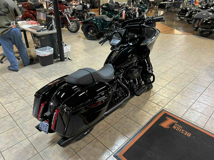 2024 Harley-Davidson Road Glide® Vivid Black