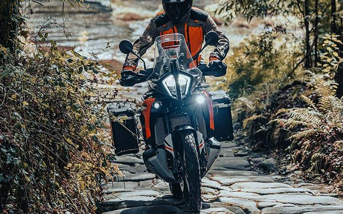 2023 KTM 890 Adventure