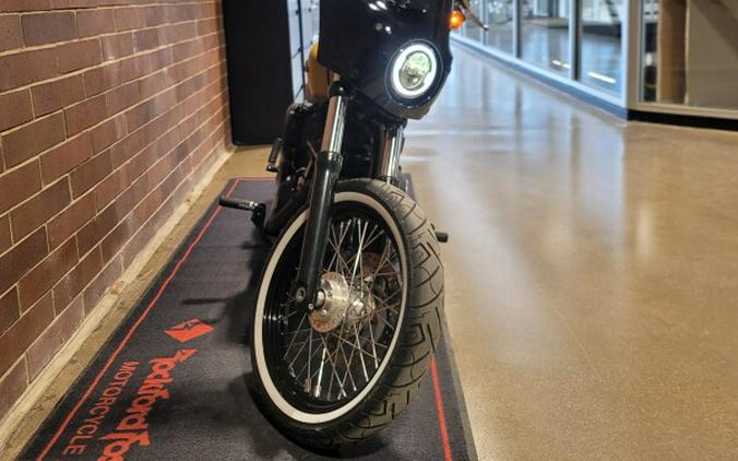 2019 Harley-Davidson® Street Bob® Rugged Gold Denim FXBB