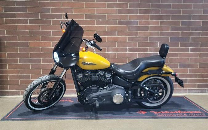 2019 Harley-Davidson® Street Bob® Rugged Gold Denim FXBB