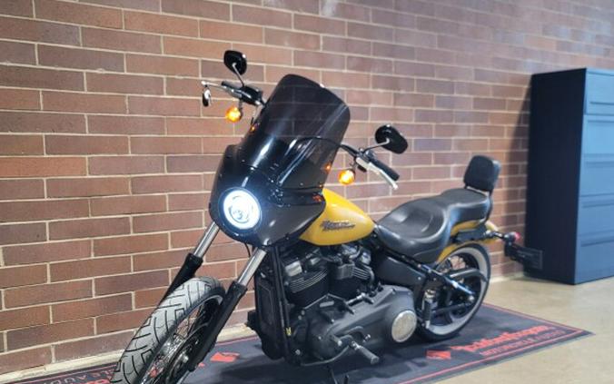 2019 Harley-Davidson® Street Bob® Rugged Gold Denim FXBB