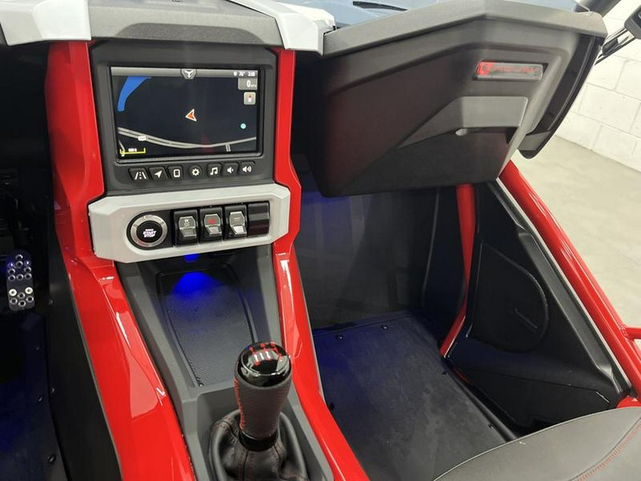 2024 Polaris Slingshot® ROUSH® Edition Manual