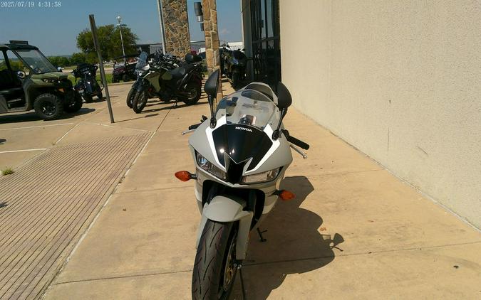 2026 Honda® CBR600RRT