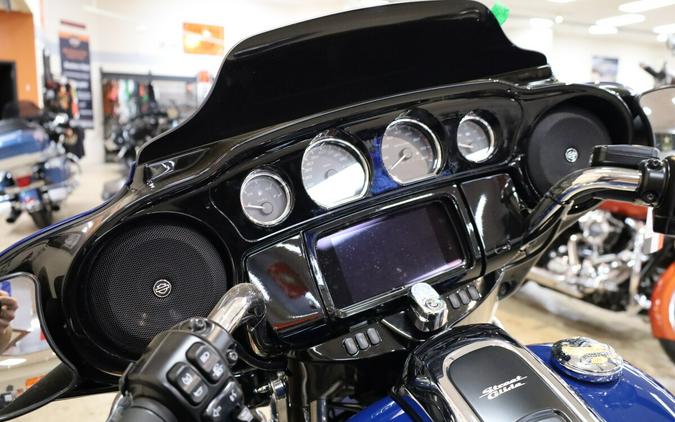 FLHXS 2023 Street Glide® Special