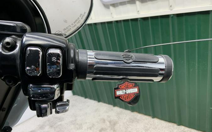 2011 Harley-Davidson® FLHXXX - Street Glide® Trike