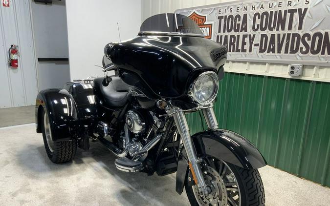 2011 Harley-Davidson® FLHXXX - Street Glide® Trike