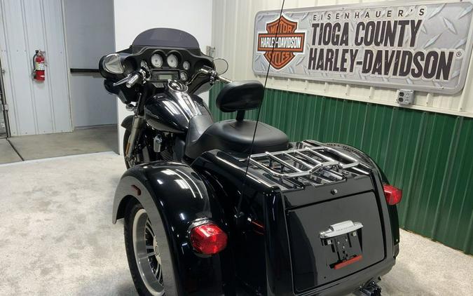 2011 Harley-Davidson® FLHXXX - Street Glide® Trike