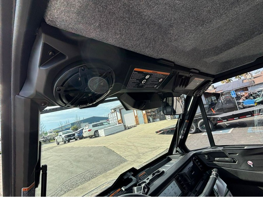 2026 Can-Am Defender MAX Limited HD11