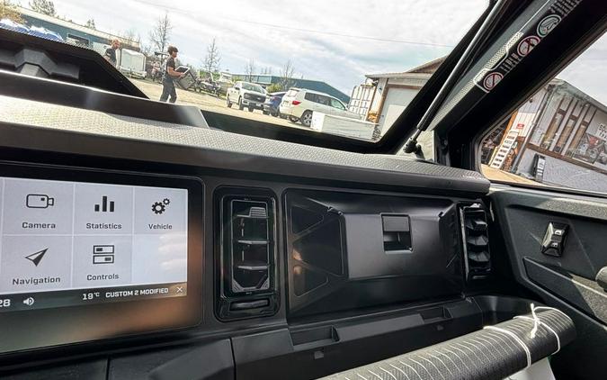 2026 Can-Am Defender MAX Limited HD11