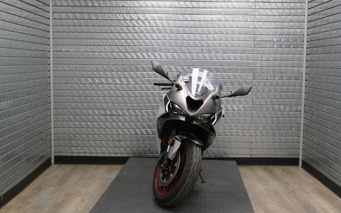 2025 KAWASAKI NINJA ZX-6R