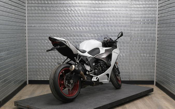 2025 KAWASAKI NINJA ZX-6R