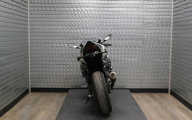 2025 KAWASAKI NINJA ZX-6R