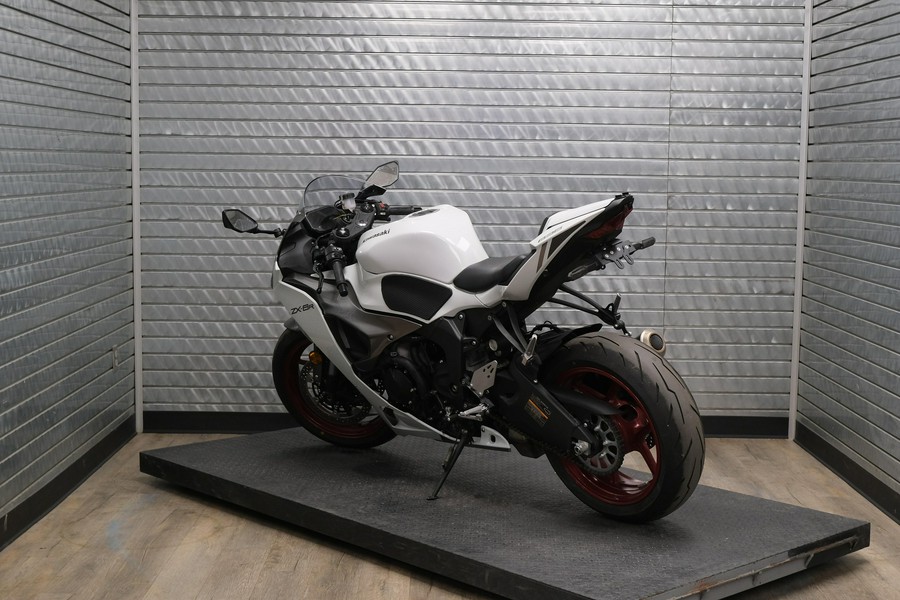 2025 KAWASAKI NINJA ZX-6R
