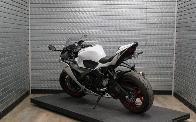 2025 KAWASAKI NINJA ZX-6R