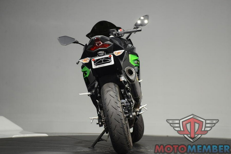 2023 Kawasaki Ninja® 400 Matrix Camo Gray/Metallic Matte Carbon Gray