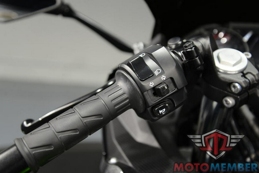 2023 Kawasaki Ninja® 400 Matrix Camo Gray/Metallic Matte Carbon Gray