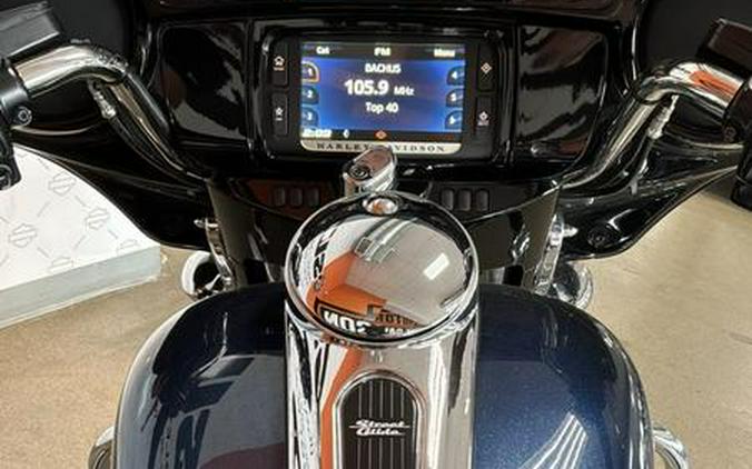 2016 Harley-Davidson® FLHXS - Street Glide® Special