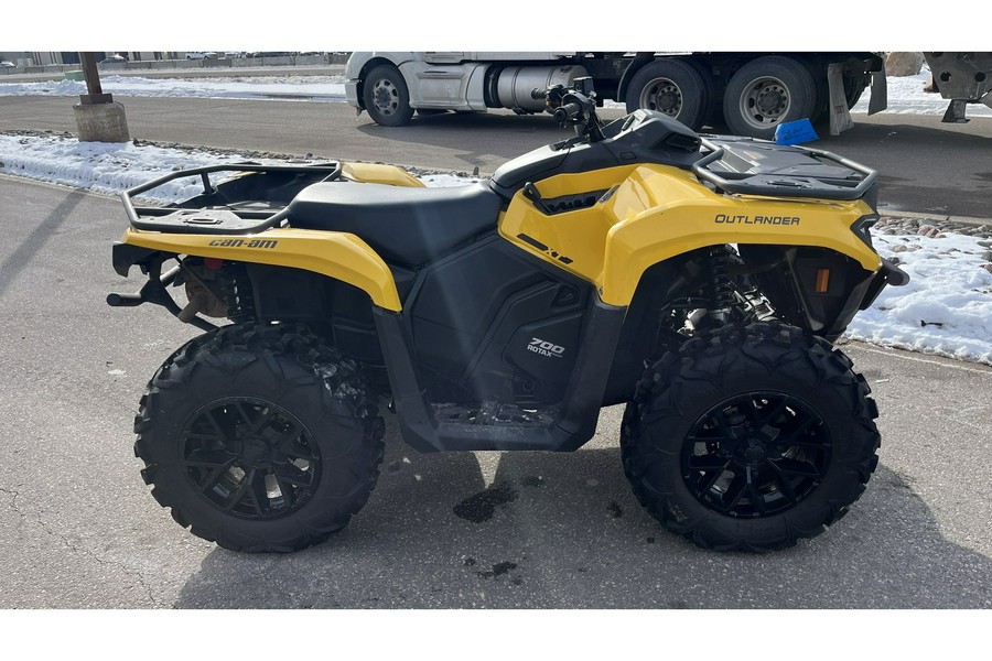 2023 Can-Am OUTLANDER XT 700 - NEO YELLOW