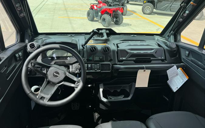 2025 Can-Am Defender MAX Limited