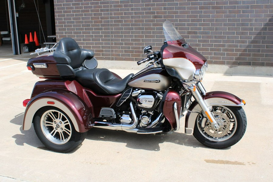 2018 Harley-Davidson® FLHTCUTG - Tri Glide® Ultra